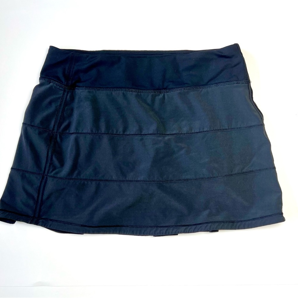 Cute Lululemon pleated tennis skirt. Great condition.